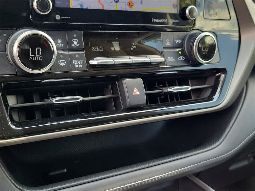 Thumbnail: 2020 Toyota Highlander - 28