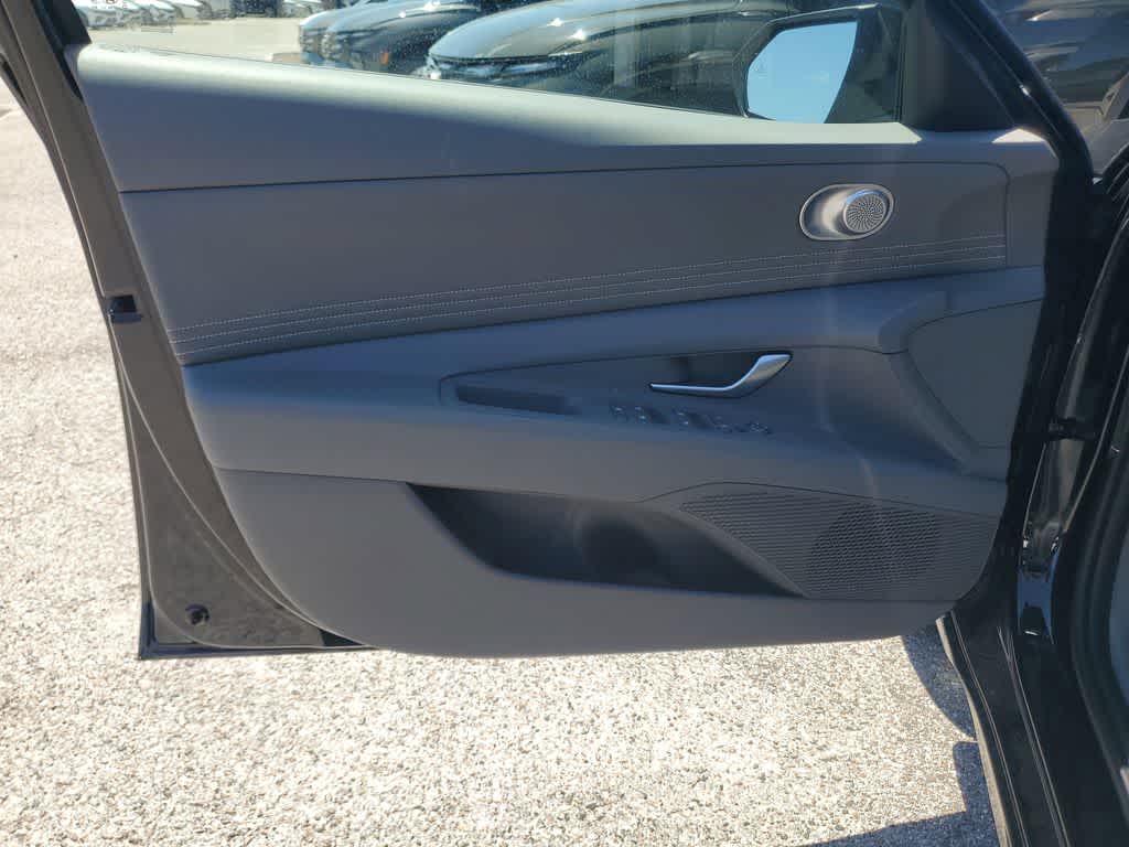 Thumbnail: 2026 Hyundai Elantra - 17