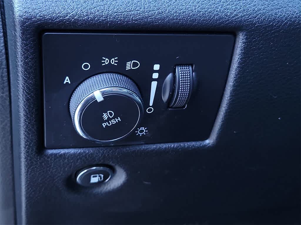 Thumbnail: 2019 Jeep Grand Cherokee - 22