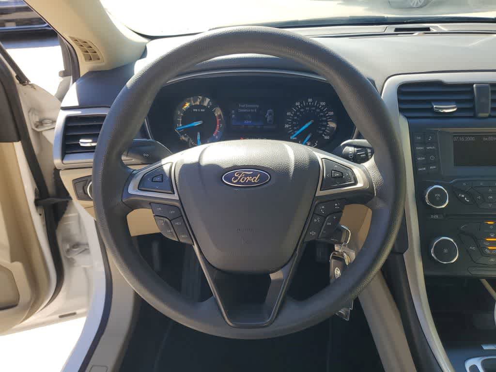 Thumbnail: 2013 Ford Fusion - 24