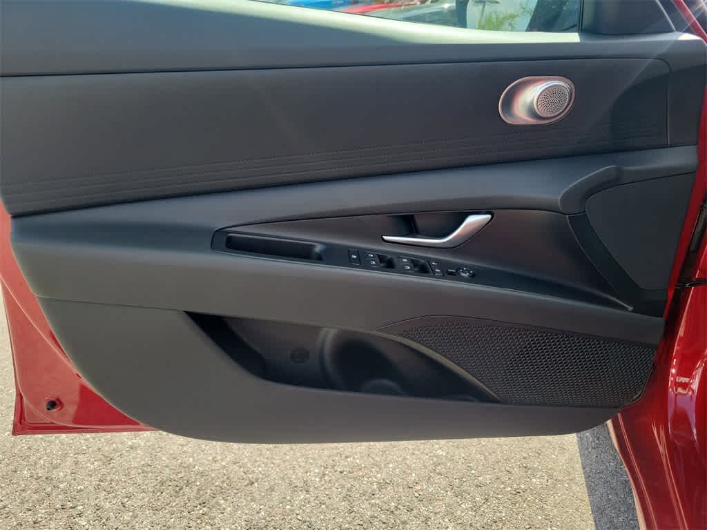 Thumbnail: 2025 Hyundai Elantra - 17