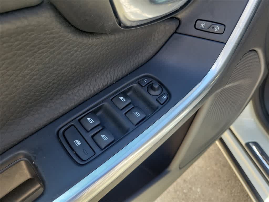 Thumbnail: 2014 Volvo S60 - 20