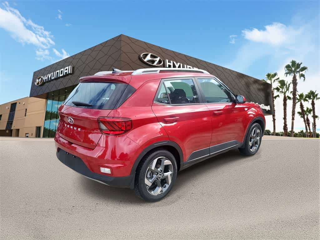 Thumbnail: 2022 Hyundai Venue - 3