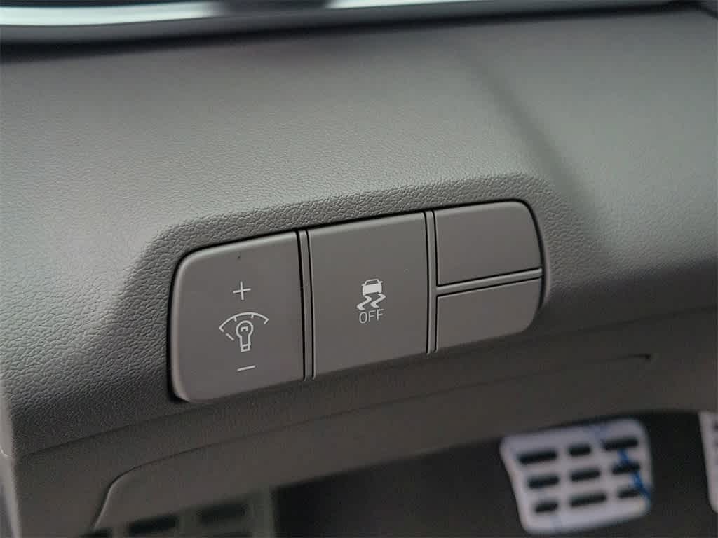 Thumbnail: 2025 Hyundai Elantra - 21