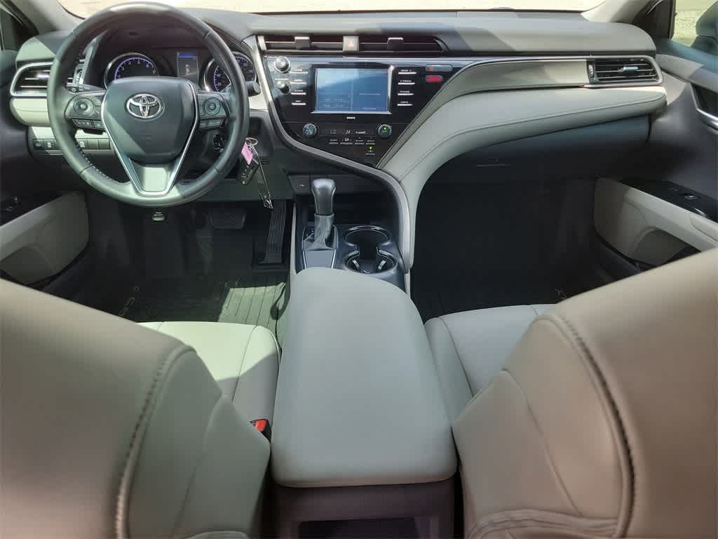 2020 Toyota Camry SE 15