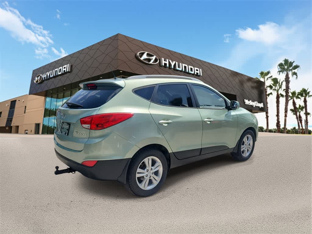 Thumbnail: 2011 Hyundai Tucson - 3
