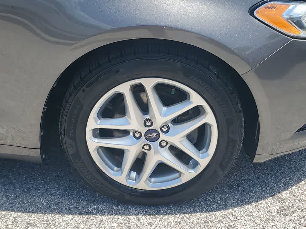 Thumbnail: 2013 Ford Fusion - 5