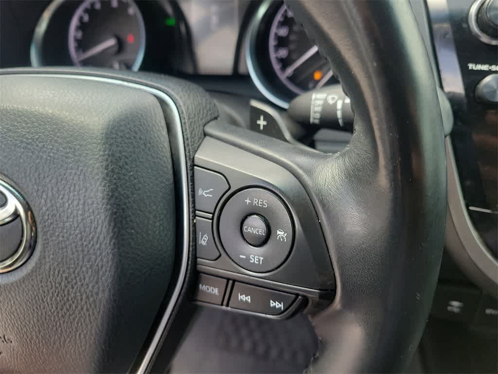 Thumbnail: 2018 Toyota Camry - 24