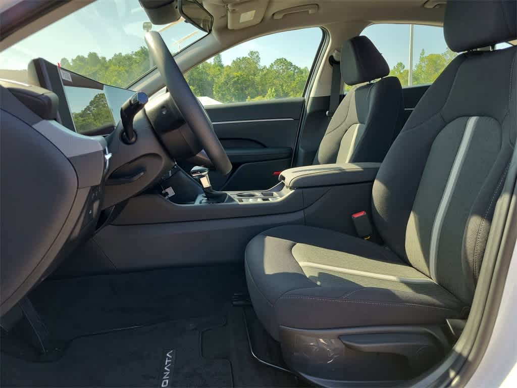 2025 Hyundai Sonata SE 14