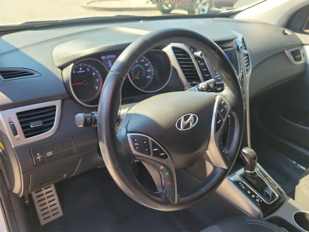 Thumbnail: 2016 Hyundai Elantra - 13