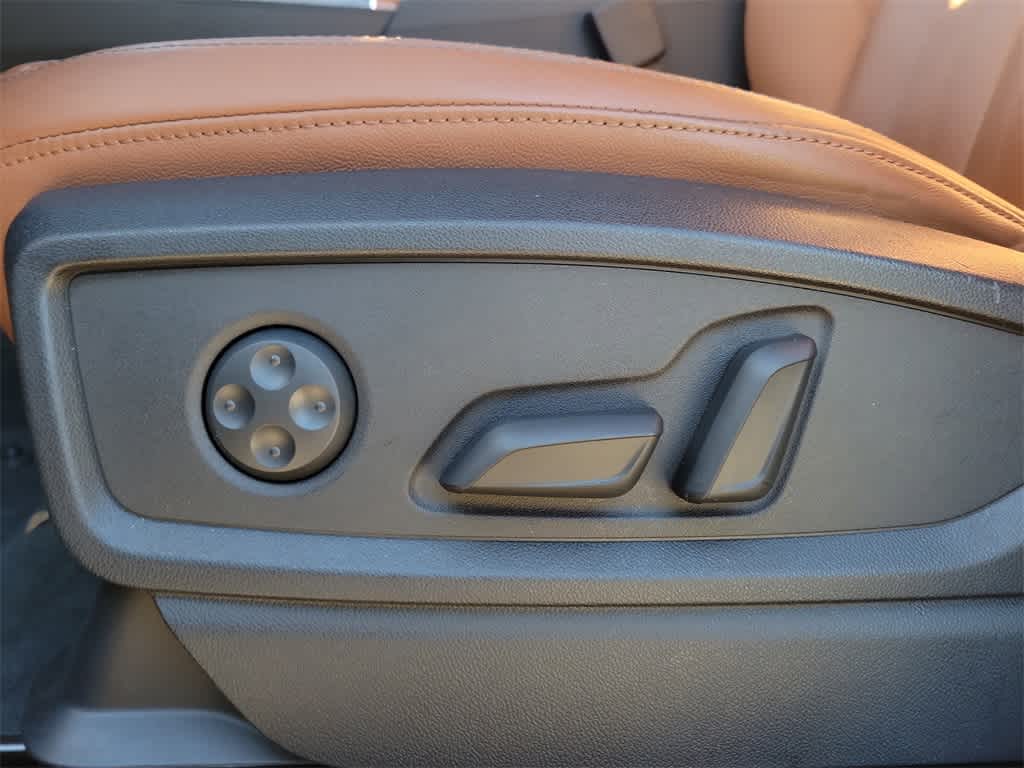 Thumbnail: 2022 Audi Q5 - 21