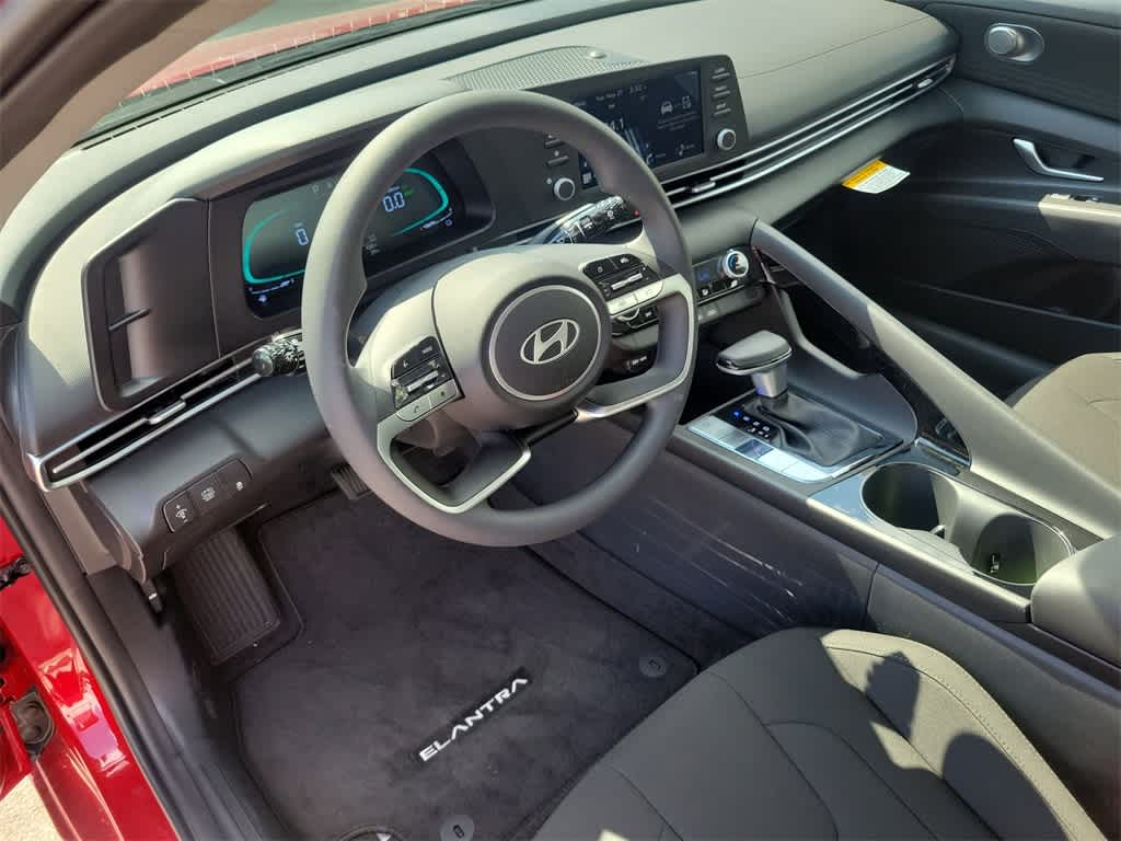 Thumbnail: 2025 Hyundai Elantra - 23