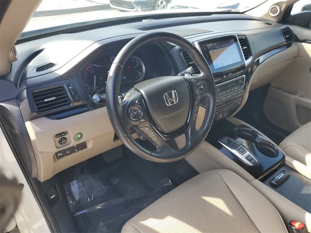 Thumbnail: 2018 Honda Pilot - 25