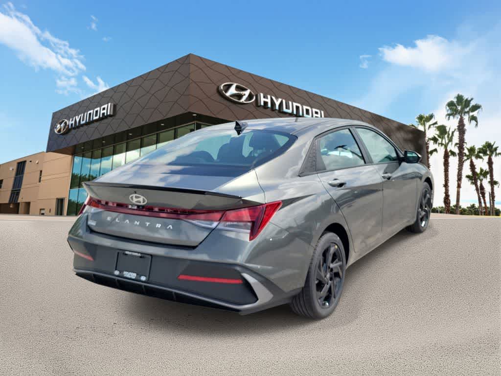 Thumbnail: 2026 Hyundai Elantra - 3