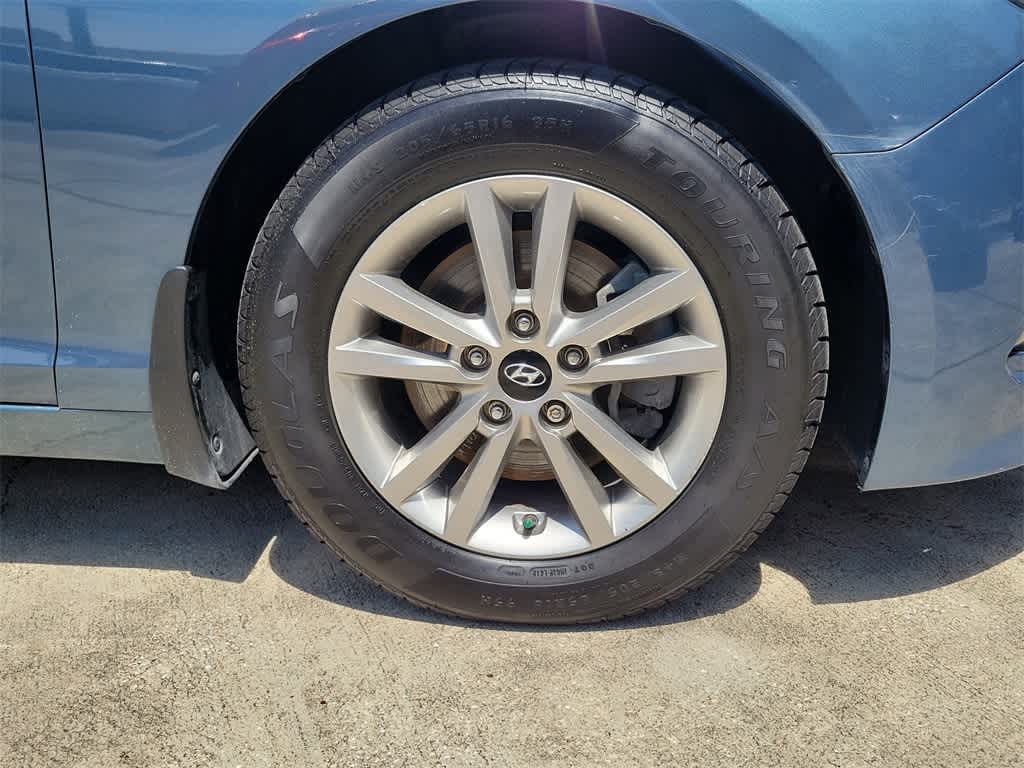 Thumbnail: 2016 Hyundai Sonata - 5