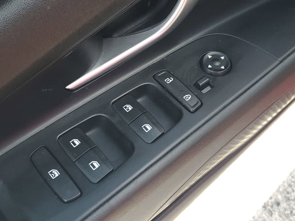 Thumbnail: 2023 Hyundai Elantra - 16