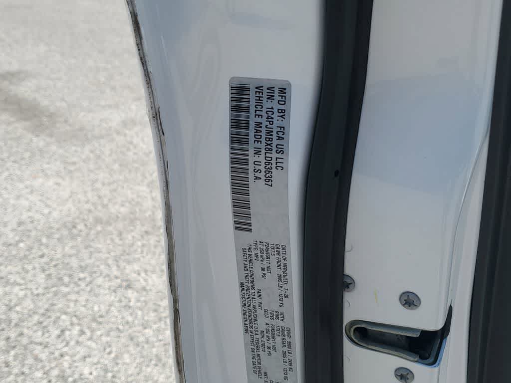 Thumbnail: 2020 Jeep Cherokee - 19