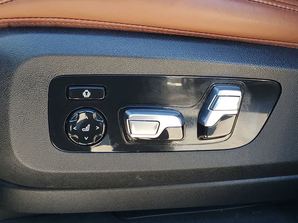 Thumbnail: 2024 BMW X7 - 21
