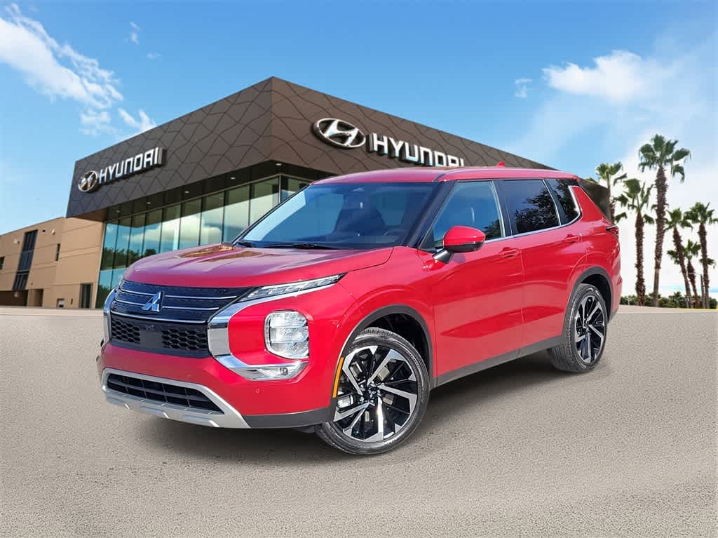 Thumbnail: 2024 Mitsubishi Outlander - 1