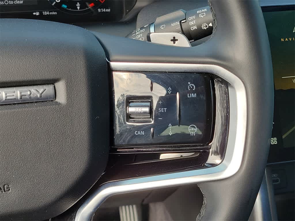 Thumbnail: 2024 Land Rover Discovery Sport - 28