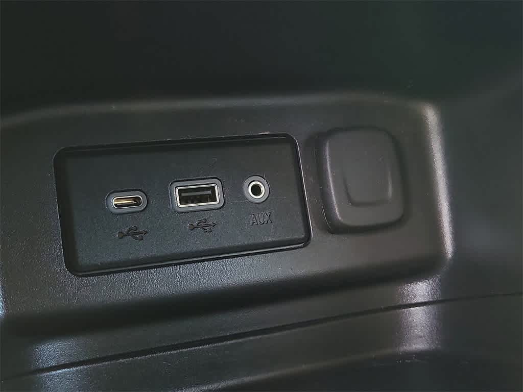 Thumbnail: 2022 Chevrolet Equinox - 28