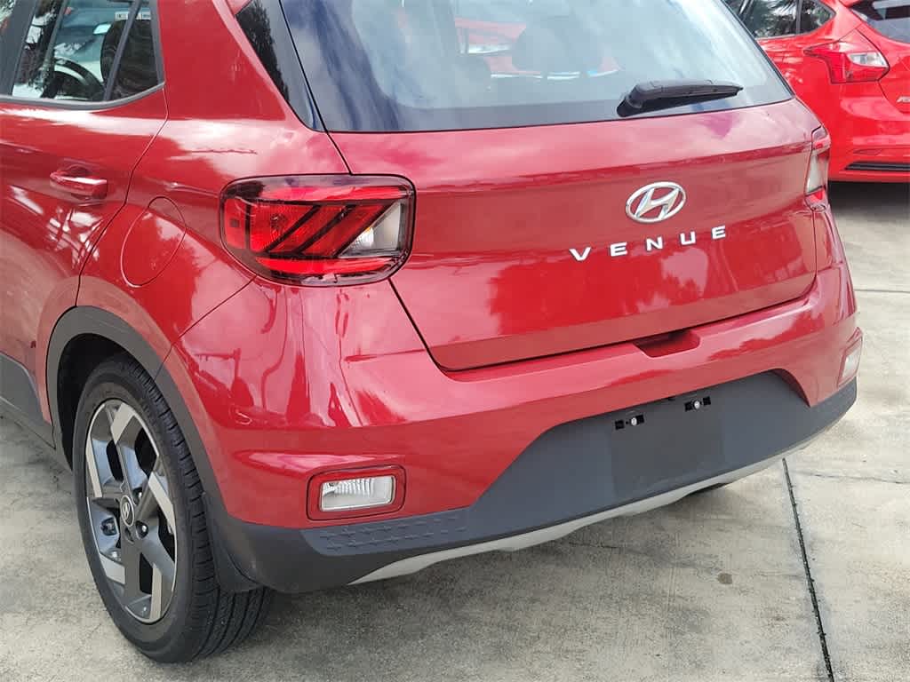 Thumbnail: 2022 Hyundai Venue - 6