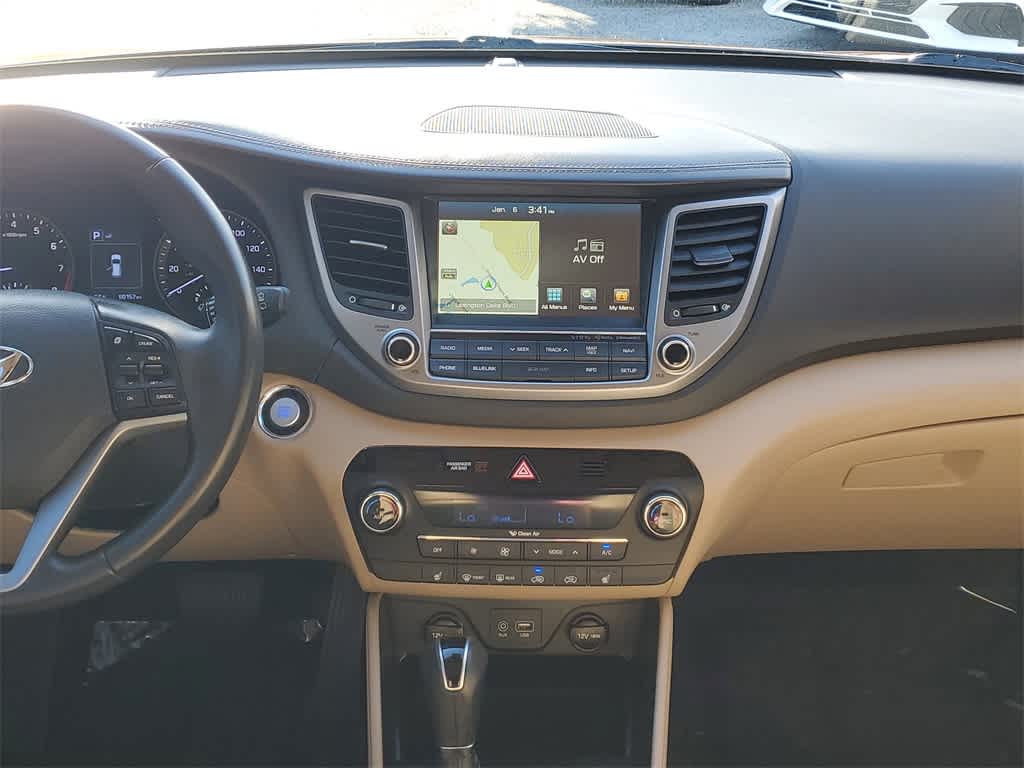 Thumbnail: 2017 Hyundai Tucson - 15