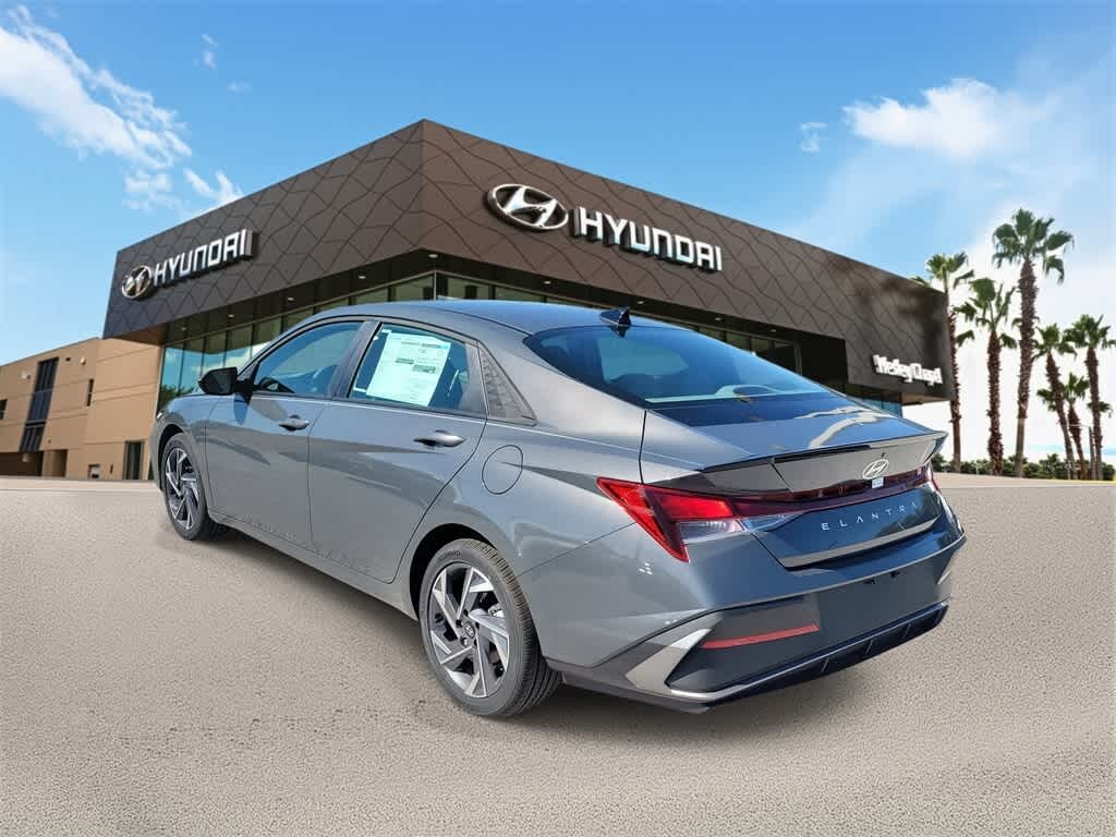New 2025 Hyundai Elantra SEL Sport Sedan