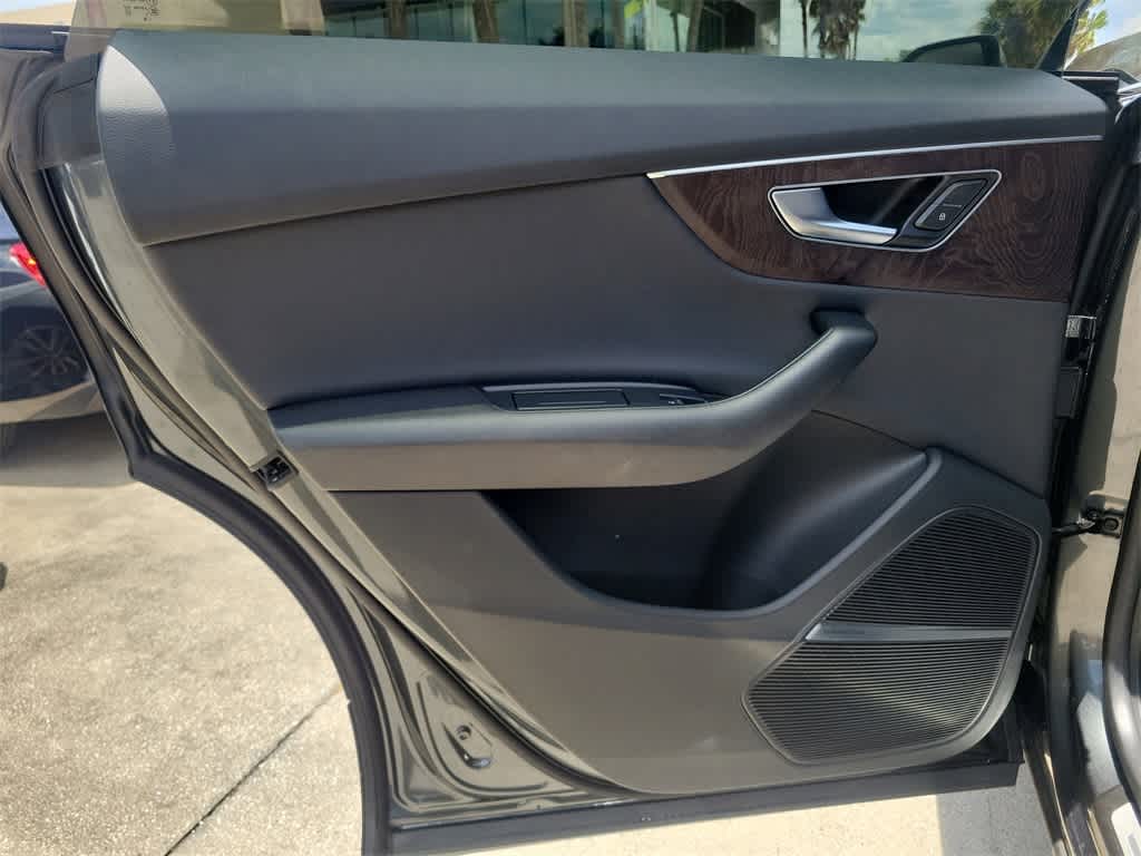 2019 Audi Q8 Premium Plus 13