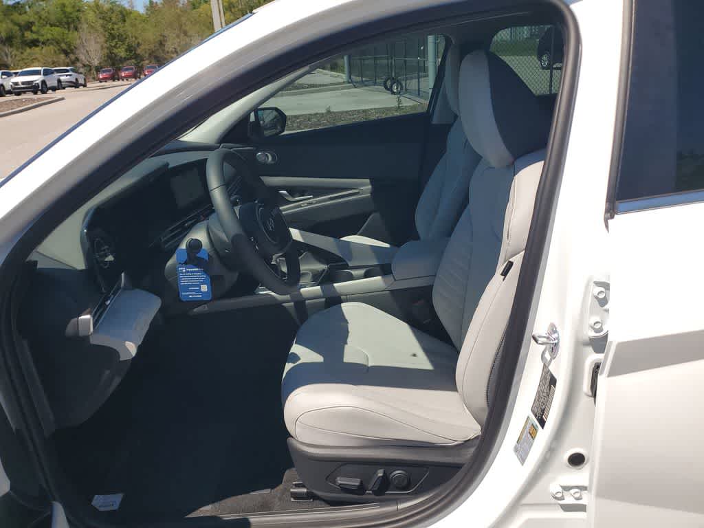 Thumbnail: 2026 Hyundai Elantra - 23