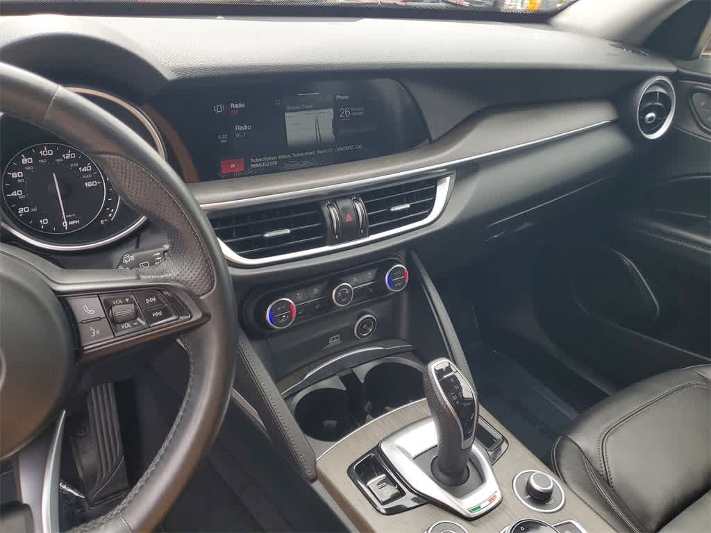 Thumbnail: 2021 Alfa Romeo Stelvio - 33