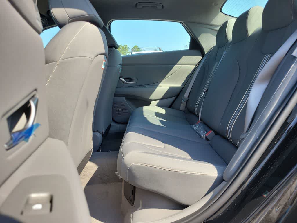 Thumbnail: 2025 Hyundai Elantra - 8