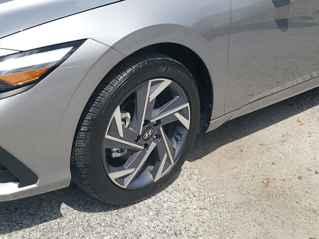 Thumbnail: 2025 Hyundai Elantra - 5