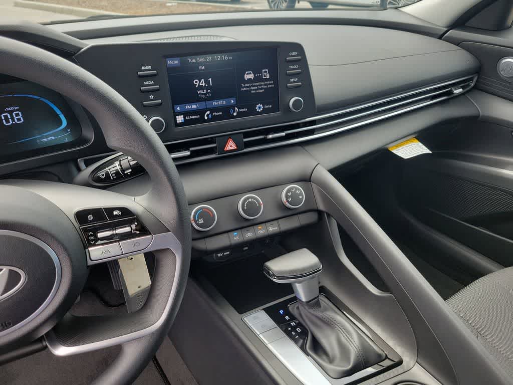 Thumbnail: 2025 Hyundai Elantra - 30