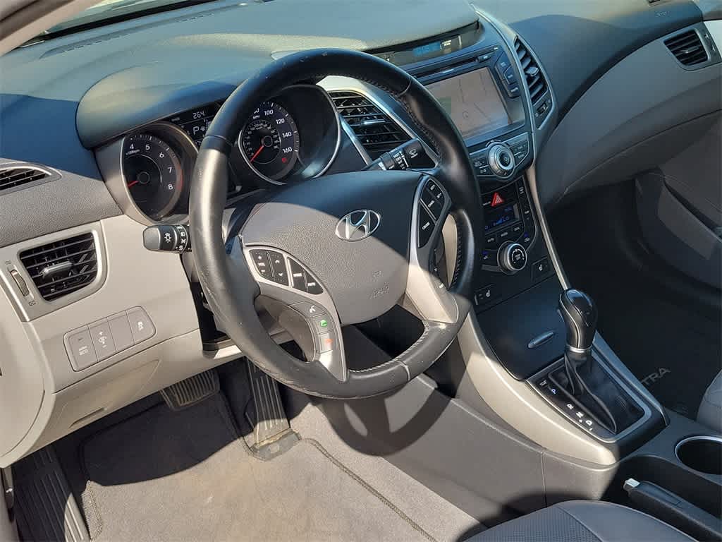Thumbnail: 2015 Hyundai Elantra - 17
