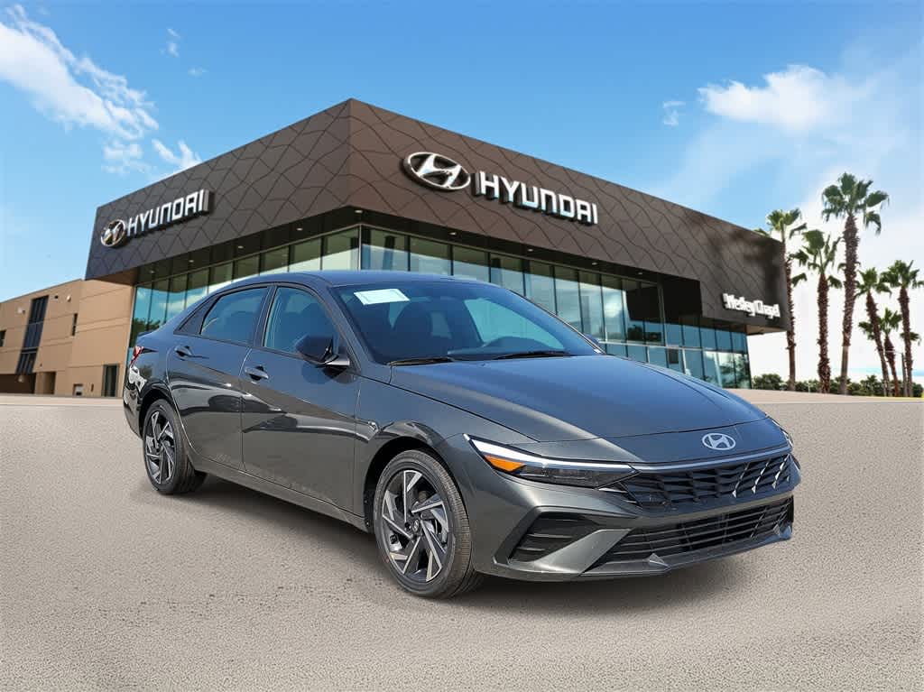 Thumbnail: 2025 Hyundai Elantra - 4