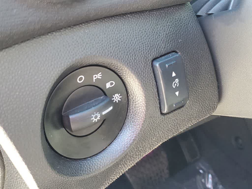 Thumbnail: 2018 Ford Fiesta - 21