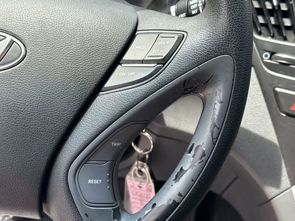 Thumbnail: 2013 Hyundai Sonata - 25