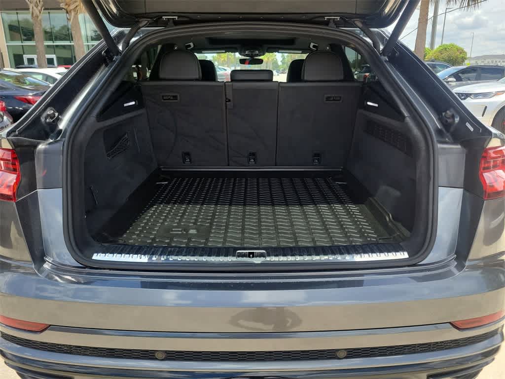 2019 Audi Q8 Premium Plus 11