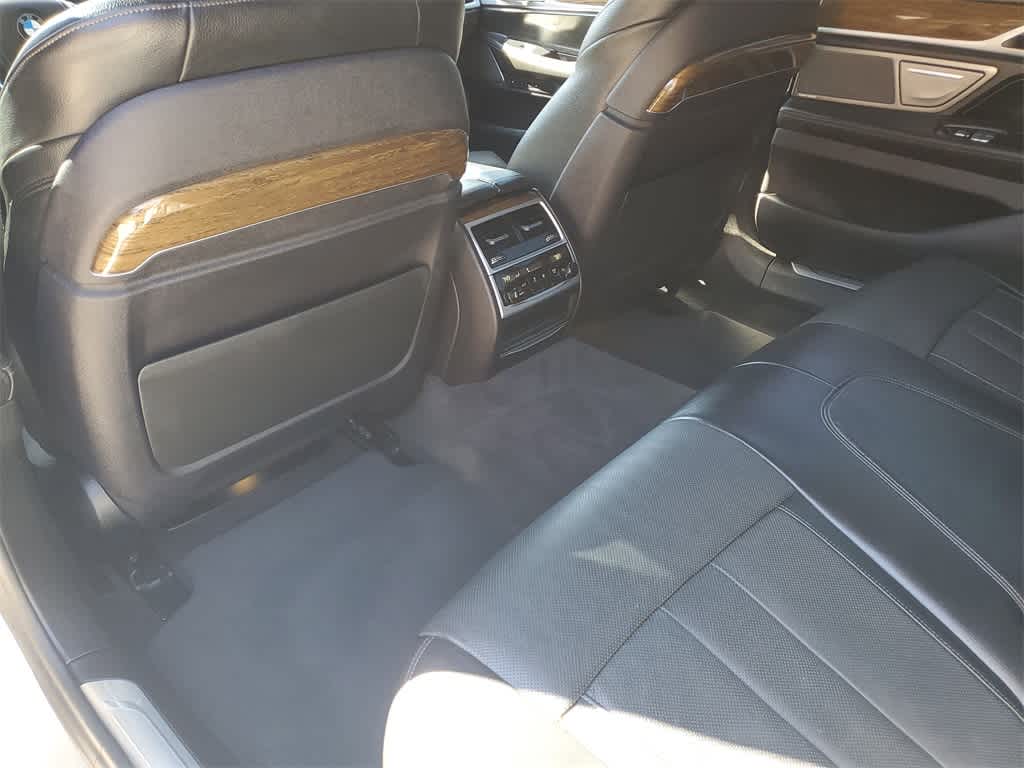 Thumbnail: 2019 BMW 7 Series - 10