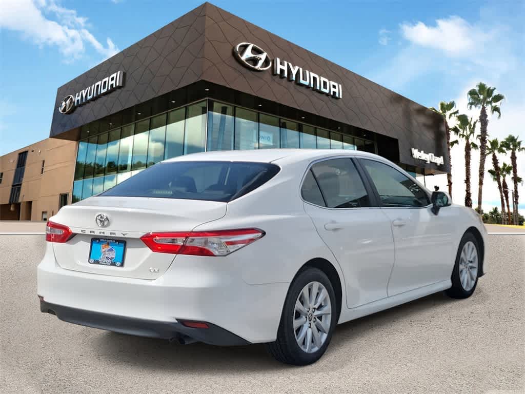 Thumbnail: 2018 Toyota Camry - 3