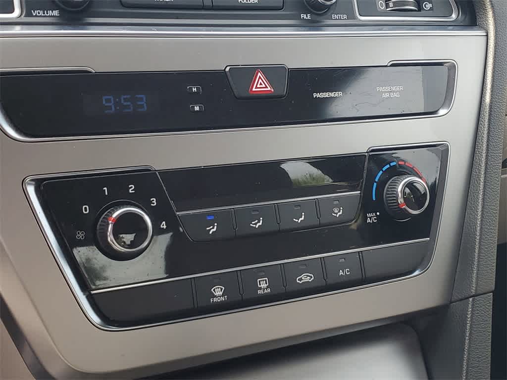 Thumbnail: 2015 Hyundai Sonata - 30