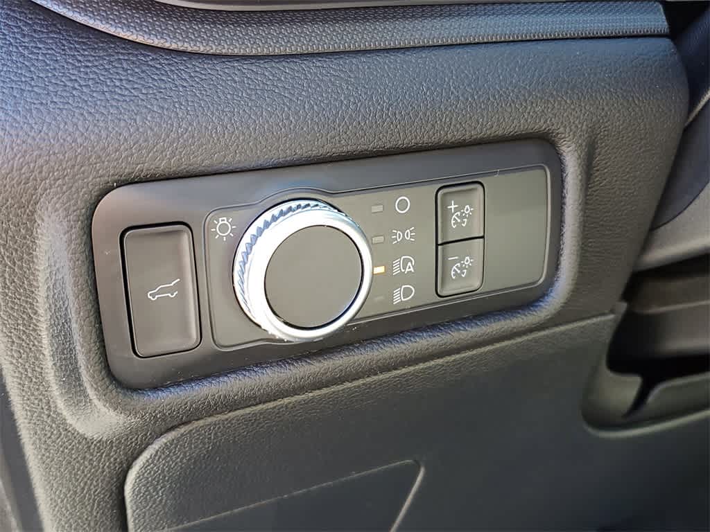 Thumbnail: 2022 Ford Explorer - 20