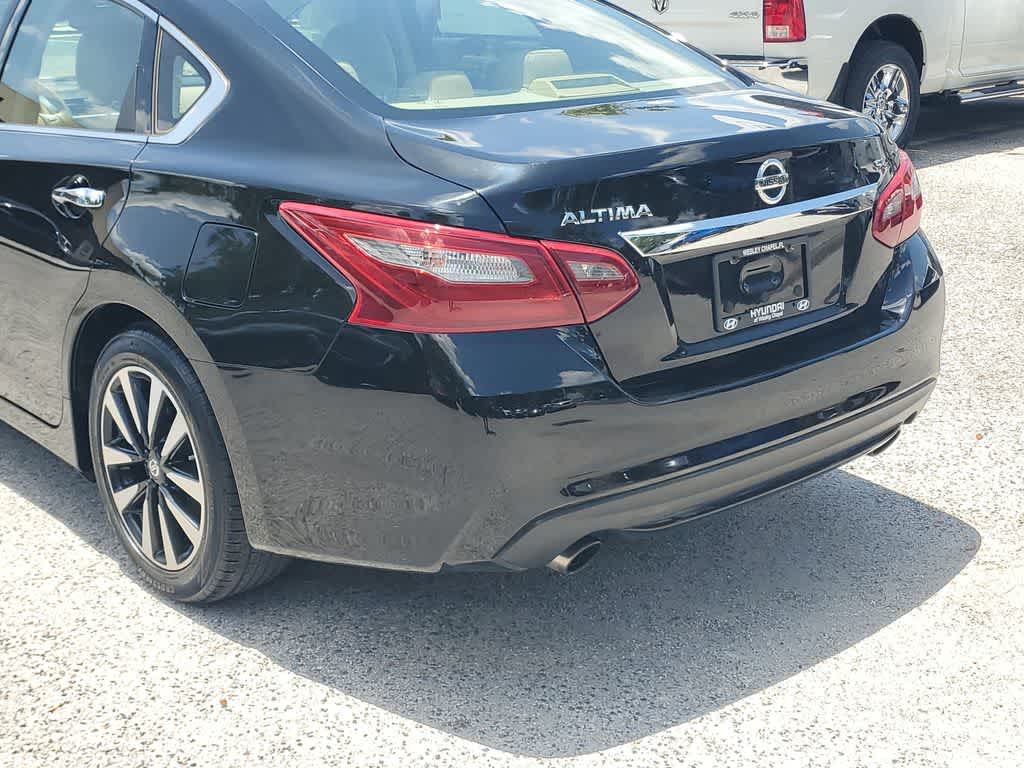 Thumbnail: 2018 Nissan Altima - 8