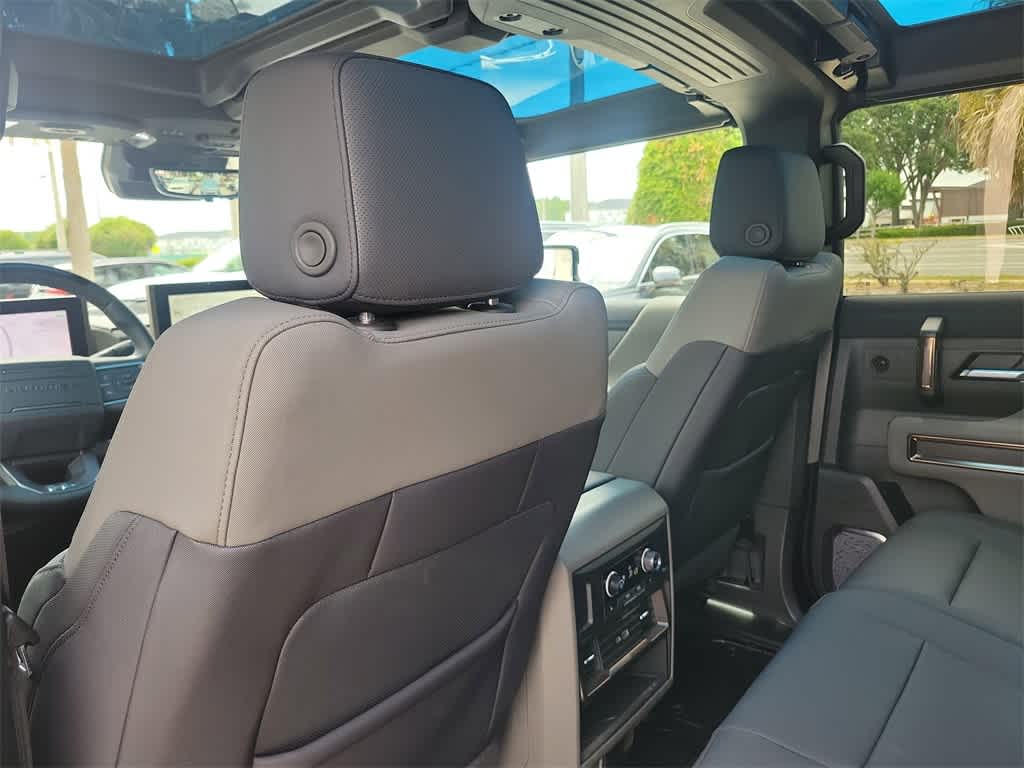 Thumbnail: 2024 GMC Hummer EV - 10