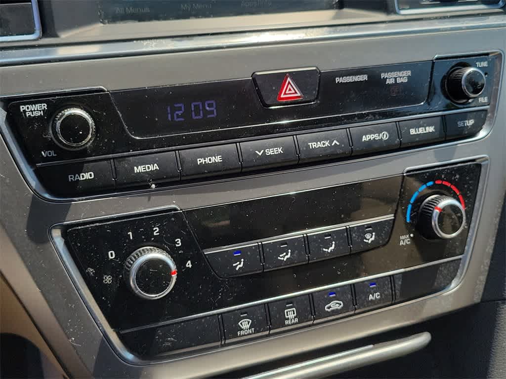 Thumbnail: 2016 Hyundai Sonata - 28