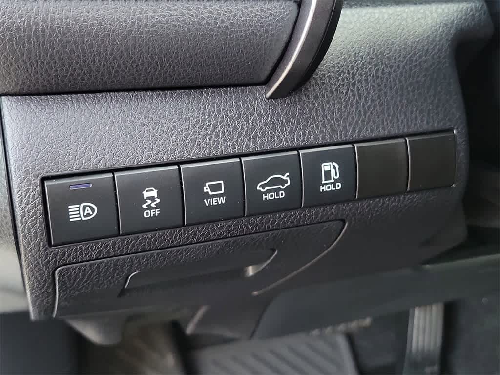 Thumbnail: 2022 Toyota Camry - 20