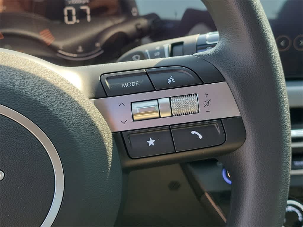 2025 Hyundai Sonata SE 23