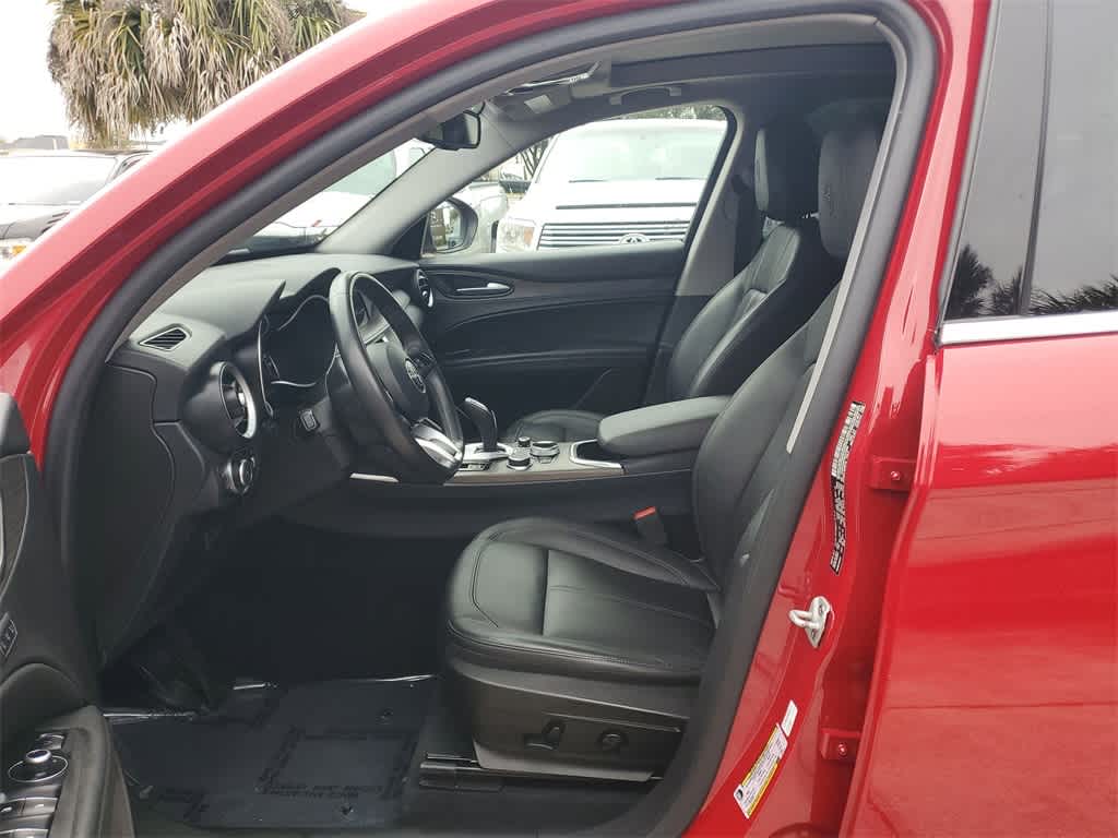 Thumbnail: 2021 Alfa Romeo Stelvio - 24