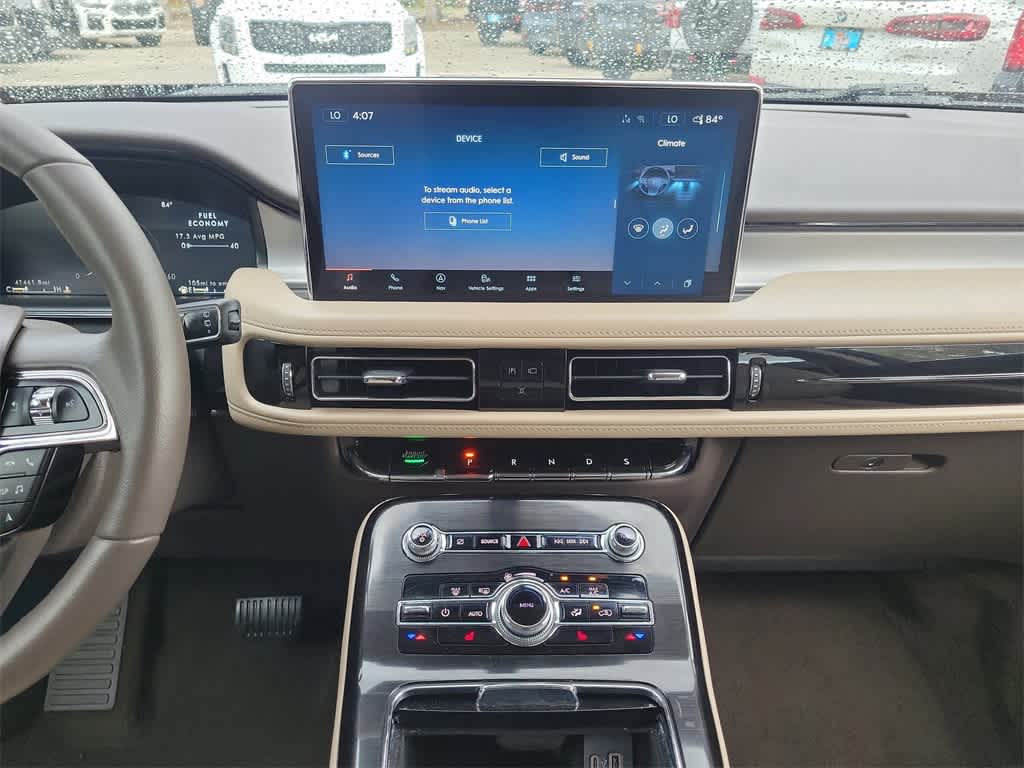 Thumbnail: 2023 Lincoln Nautilus - 16